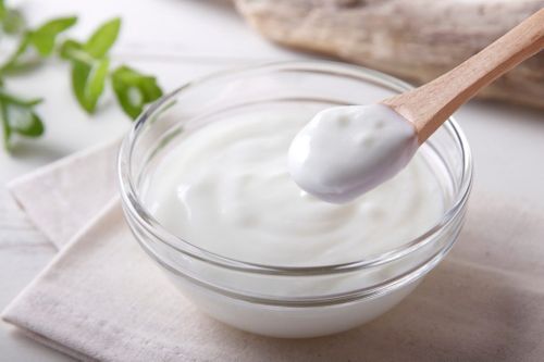 Jangan Asal Pilih, Kenali Perbedaan Yogurt Segar dan Yogurt Biasa