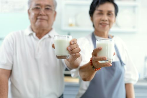 Minum Susu Setiap Hari, Tulang Tetap Kuat di Masa Tua